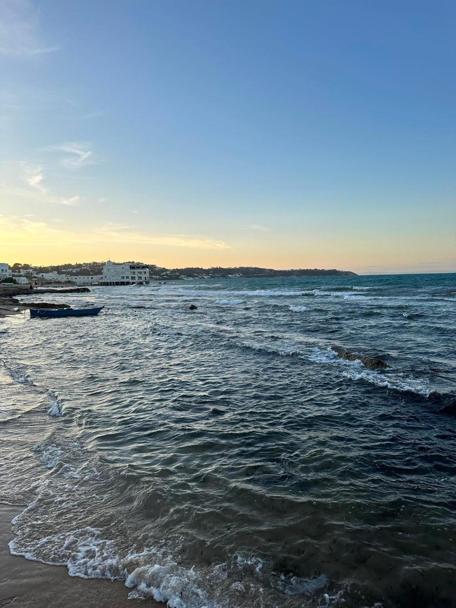 Appartement Luxeux Et Ideal A Marsa Plage Vue Sur Mer à La Marsa Extérieur photo